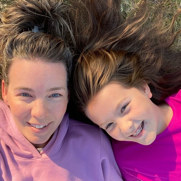 Meet your Posher, Michelle - Picture 2 of 3